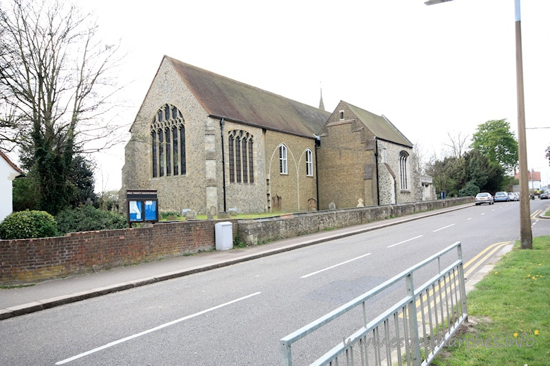 Holy Trinity, Southchurch Church - This image shows the further extension by F.C. Eden, between 1931 and 1932, when the chancel was extended eastwards. This greatly extended the length of the church, but it is clear from the yellow brickwork that further enlargement was planned, but never achieved.