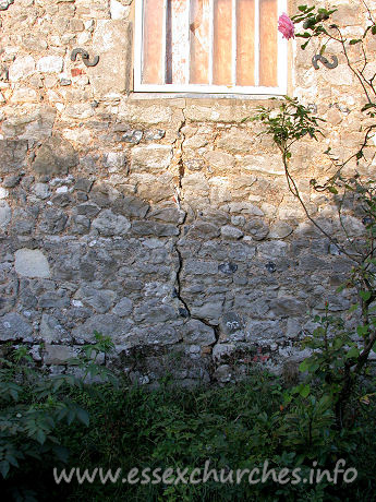 All Saints, Vange Church - When I originally saw the extent of this crack in the W wall, 
I really did think that Vange church would not be standing for much longer. 
Fortunately I was wrong.
