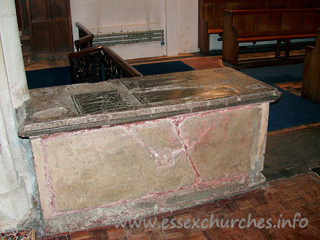 St Peter & St Paul, Dagenham Church - 




This tomb chest is topped by three brasses. One for Sir Thomas Urswick, Recorder of London. Another for his wife, and another smaller brass depicting his children.

