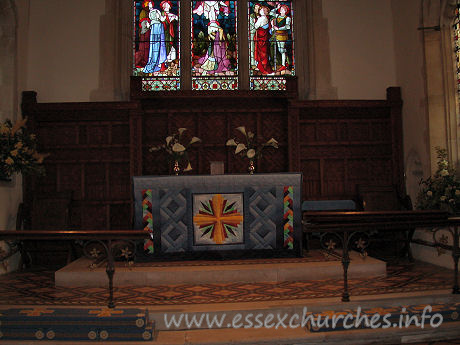 , Abbess%Roding Church - The chancel and altar.