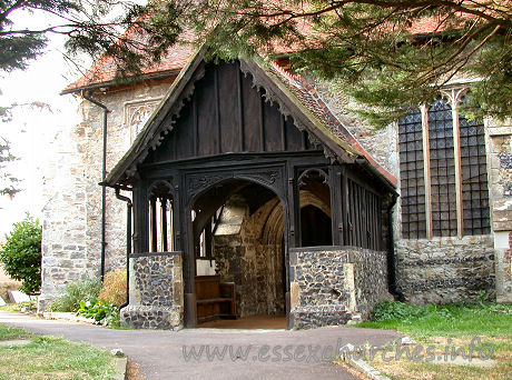 St Michael, Fobbing Church - 


The lovely S porch, shown here, is typical 15th Century Essex 
construction.





